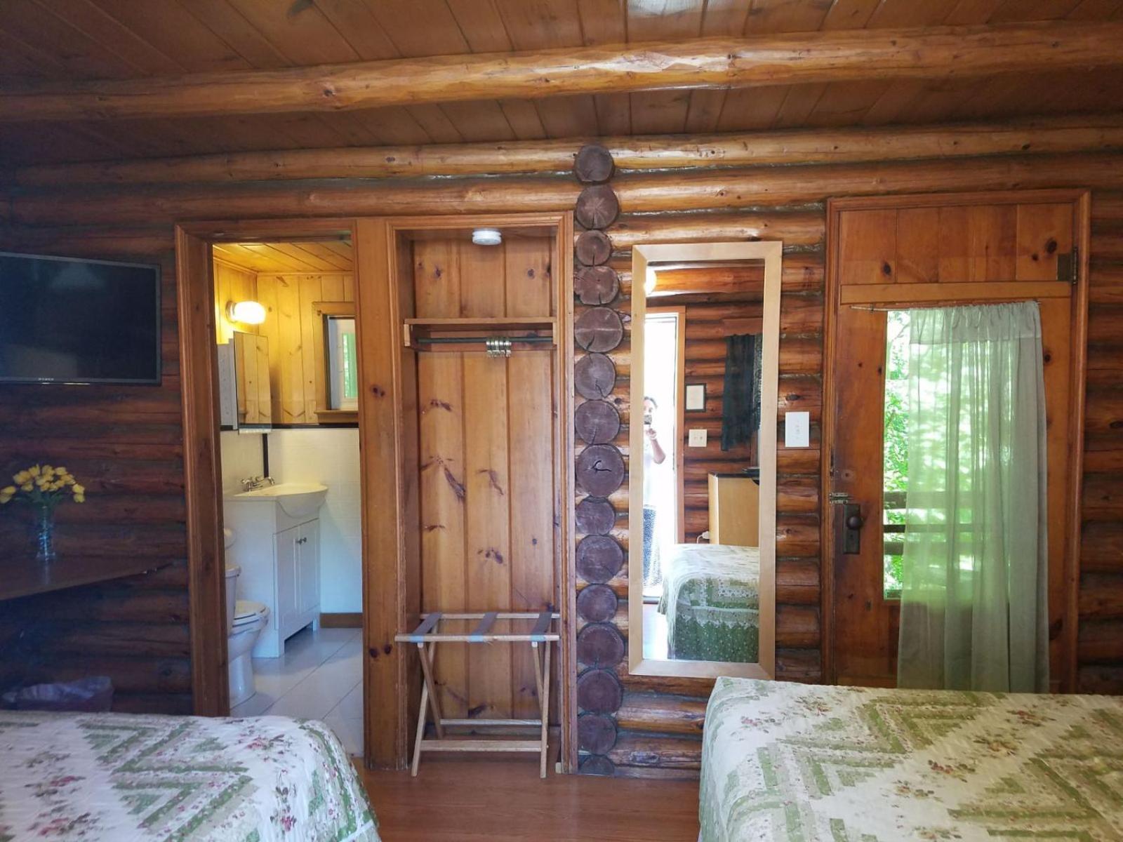 Seven Dwarfs Cabin - On The Brook Cabins Lake George Zewnętrze zdjęcie